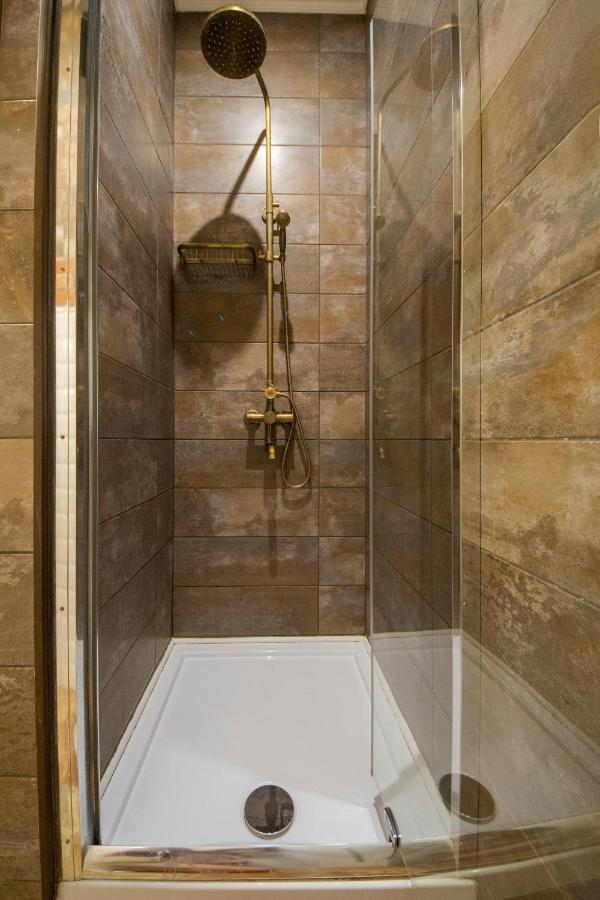 קייב Loft Design Apartments On Desyatynnyi Ln, 7 מראה חיצוני תמונה
