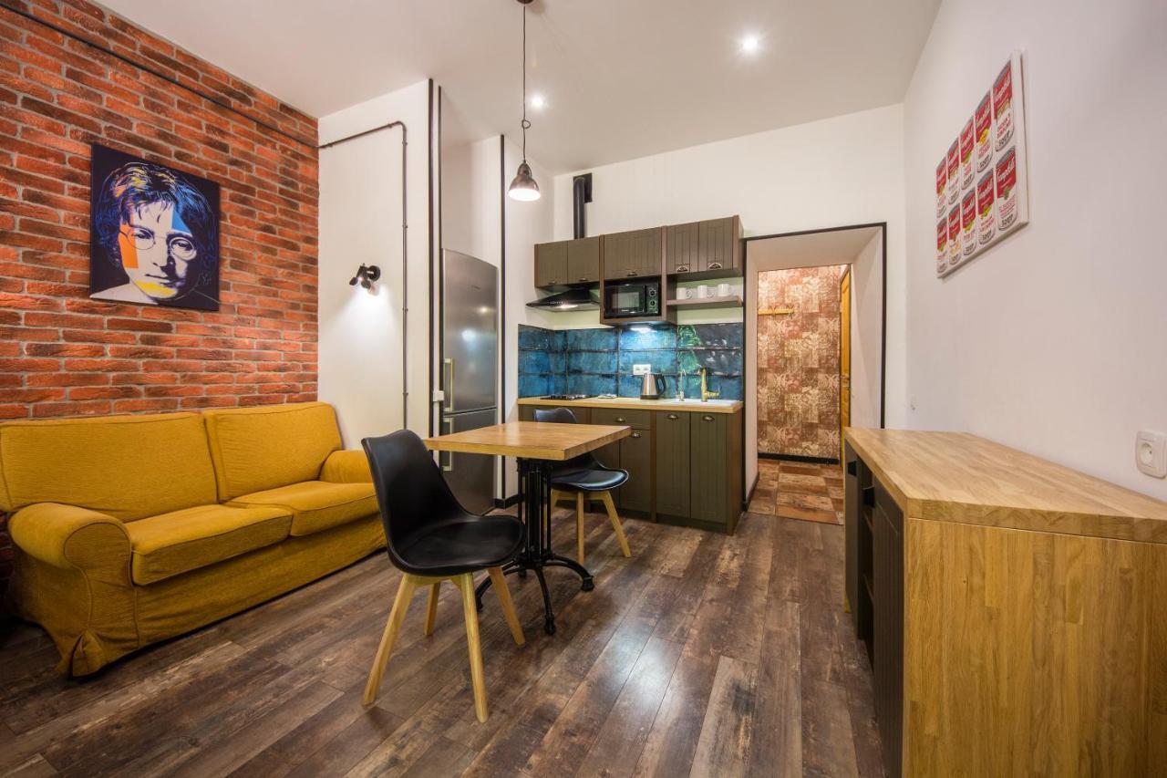 קייב Loft Design Apartments On Desyatynnyi Ln, 7 מראה חיצוני תמונה